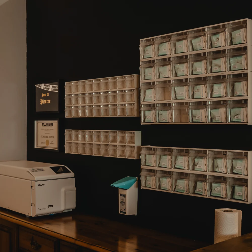 _image00003 _image00003